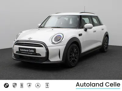 Używany Mini Cooper Classic 136 KM (100 kW) 2023 Biały Hatchback