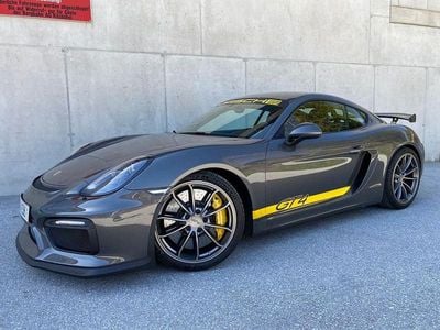 Porsche Cayman GT4