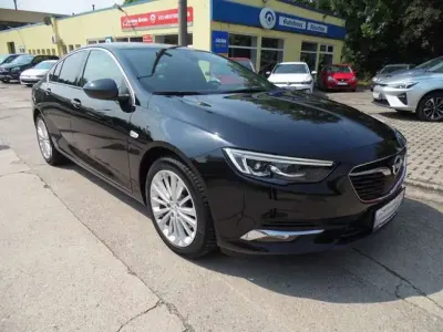 Gebraucht Opel Insignia Business 170 PS (125 kW) 2019 Black meet kettle (metallic) Limousine