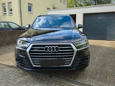 Używany Audi Q7 S-Line 272 KM (200 kW) 2016 Czarny SUV