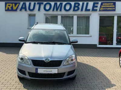 Gebraucht Skoda Roomster Plus Edition 105 PS (77 kW) 2012 Blau Van / Kleinbus