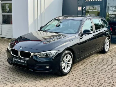 Gebraucht BMW 320 Advantage 190 PS (139 kW) 2018 Schwarz Kombi