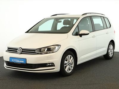 Pure white Gebraucht 2022 VW Touran Comfortline Van / Kleinbus | 25.480 € (Fairer Preis)