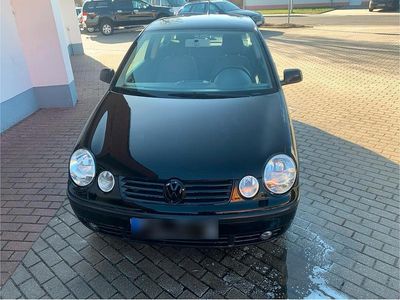 Gebraucht VW Polo 47 PS (34 kW) 2001 Schwarz Kleinwagen