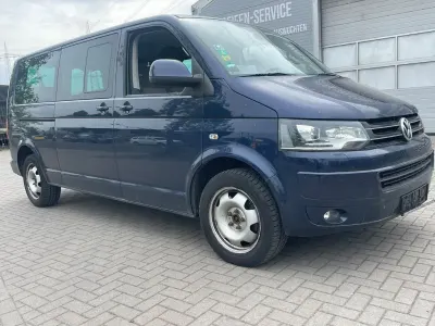 Używany VW Caravelle 179 KM (131 kW) 2012 Niebieski Van