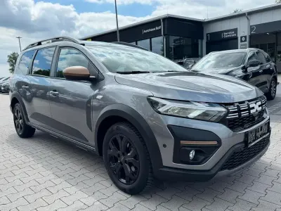 Gebraucht Dacia Jogger Extreme 110 PS (80 kW) 2024 Grau Van / Kleinbus