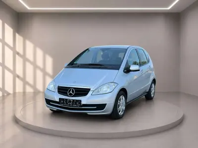 Gebraucht Mercedes A160 95 PS (69 kW) 2011 Silber Limousine