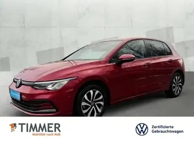 Gebraucht VW Golf VIII Active 150 PS (110 kW) 2022 Kings red metallic Limousine