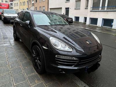 Schwarz Gebraucht 2011 Porsche Cayenne SUV | 16.500 € (Etwas zu teuer)
