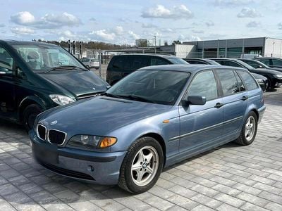 Gebraucht BMW 318 143 PS (105 kW) 2003 Blau Kombi