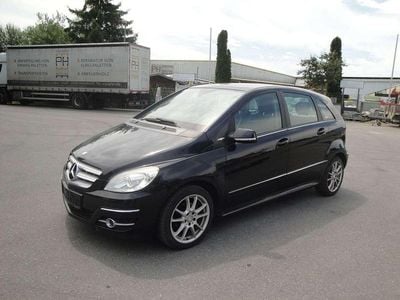Mercedes B180