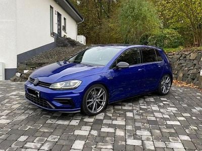 Second-hand VW Golf VII R 300 CP (220 kW) 2020 Albastru Berlinǎ