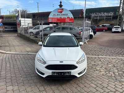 Gebraucht Ford Focus Business Edition 101 PS (74 kW) 2015 Weiß Kombi