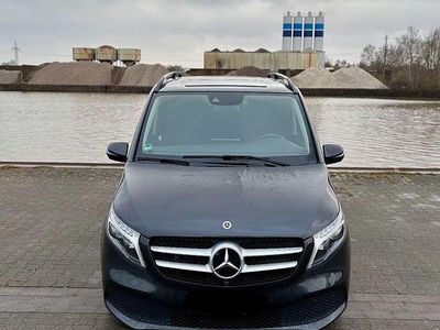 Usata Mercedes V220 Avantgarde Edition 163 CV (119 kW) 2022 Nero Monovolume