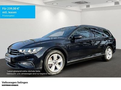 Gebraucht VW Passat Basis 122 PS (89 kW) 2022 Schwarz Kombi