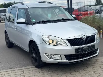 Gebraucht Skoda Roomster Fresh 105 PS (77 kW) 2014 Silber Van / Kleinbus