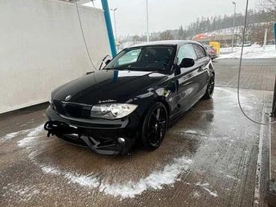 Gebraucht BMW 116 Sport Line 122 PS (89 kW) 2011 Schwarz Kleinwagen