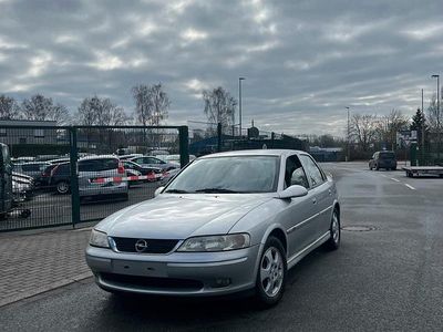 Gebraucht Opel Vectra 125 PS (91 kW) 1999 Silber Limousine