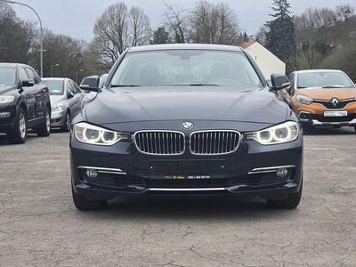 Gebraucht BMW 320 Luxury Line 184 PS (135 kW) 2015 Blau Limousine