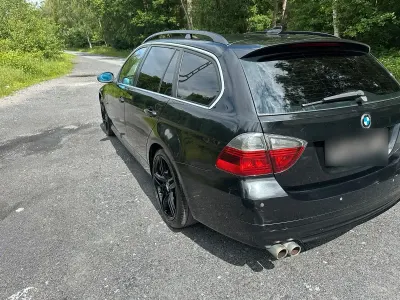Gebraucht BMW 325 Comfort Edition 211 PS (155 kW) 2009 Schwarz Kombi