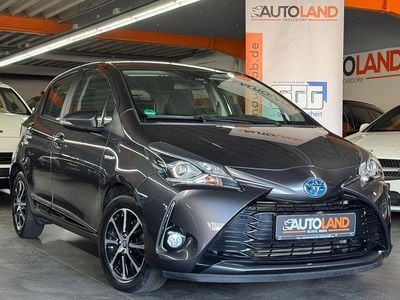 Gebraucht Toyota Yaris Hybrid Team 101 PS (74 kW) 2018 Grau Limousine