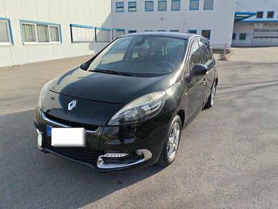 Schwarz Gebraucht 2013 Renault Scénic III Bose Edition Van / Kleinbus | 4.850 € (Etwas zu teuer)