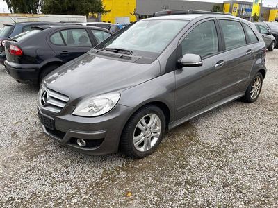 Mercedes B200