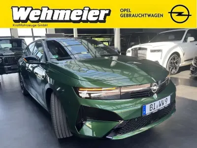 Gebraucht Opel Astra 145 PS (106 kW) 2026 Klovergrün Kombi