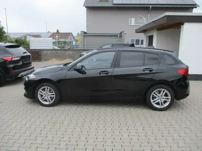 Gebraucht BMW 118 Sport Line 150 PS (110 kW) 2021 Schwarz Kleinwagen