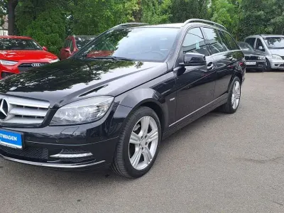 Gebraucht Mercedes C220 Edition 170 PS (125 kW) 2010 Schwarz Limousine