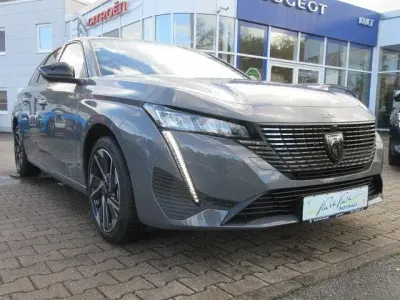 Gebraucht Peugeot 308 SW Allure 131 PS (96 kW) 2024 Grau Kombi