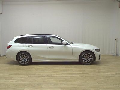 Gebraucht BMW 330 M Sport 258 PS (189 kW) 2020 Weiss Kombi
