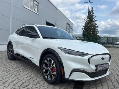 Starweiß metallic Gebraucht 2023 Ford Mustang Mach-E Premium SUV | 41.900 € (Fairer Preis)