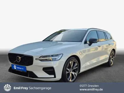 Gebraucht Volvo V60 145 PS (106 kW) 2025 Kombi