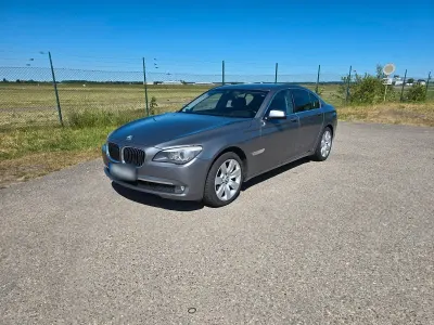 Gebraucht BMW 740 Performance 326 PS (239 kW) 2009 Grau Limousine
