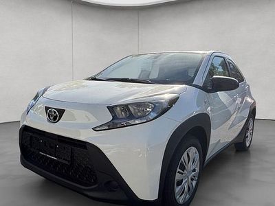 Neu Toyota Aygo X Business Edition 72 PS (52 kW) 2025 Weiß SUV