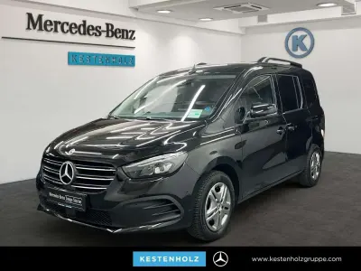 Używany Mercedes T160 Style 139 KM (102 kW) 2024 Czarny Minivan