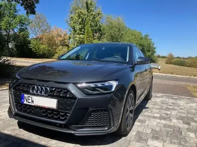 Gebraucht Audi A1 Sportback Advanced 95 PS (69 kW) 2024 Grau Kleinwagen