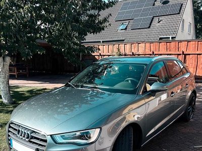 Gebraucht Audi A3 105 PS (77 kW) 2025 Grau Kombi