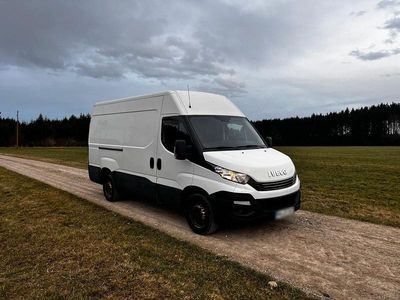 Gebraucht Iveco Daily 160 PS (117 kW) 2018 Weiß Van / Kleinbus