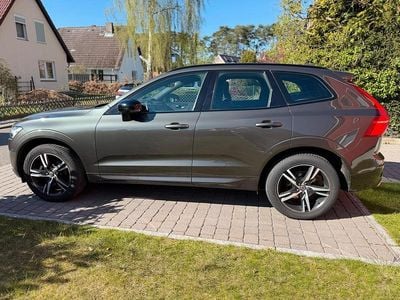 Usata Volvo XC60 R-Design 140 CV (102 kW) 2020 Grigio SUV