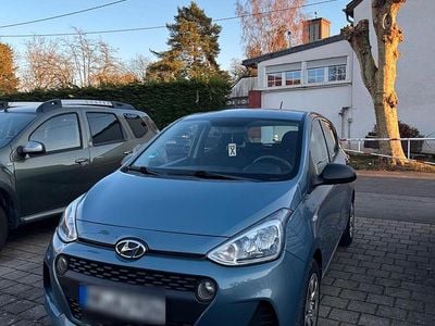 Gebraucht Hyundai i10 Trend 67 PS (49 kW) 2017 Blau Kleinwagen