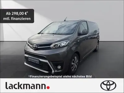 Gebraucht Toyota Proace Verso Comfort 144 PS (105 kW) 2022 Grau Kombi