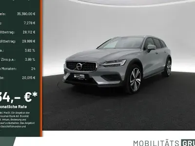 Gebraucht Volvo V60 CC Plus 197 PS (144 kW) 2023 Grau Kombi