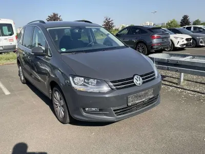 Gebraucht VW Sharan 150 PS (110 kW) 2018 Uranograu Van / Kleinbus