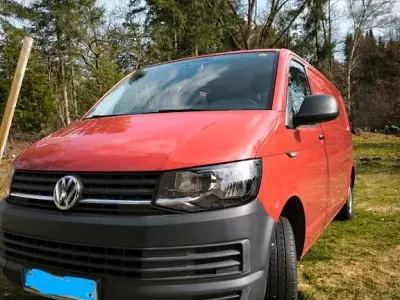 Second-hand VW Transporter 102 CP (75 kW) 2018 Roșu Van