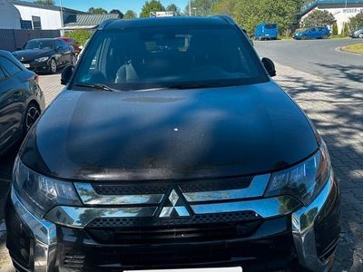Mitsubishi Outlander P-HEV