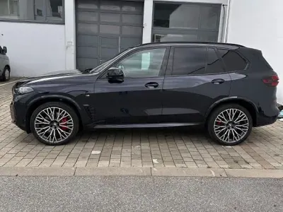 Gebraucht BMW X5 M Sport 352 PS (258 kW) 2025 Schwarz SUV