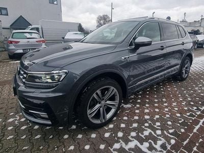 Gebraucht VW Tiguan Allspace Highline 239 PS (175 kW) 2020 Platinum grey metallic SUV