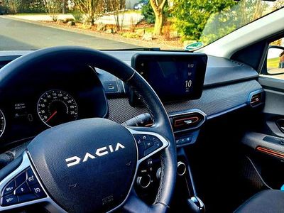 Gebraucht Dacia Sandero Expression 90 PS (66 kW) 2022 Weiß SUV